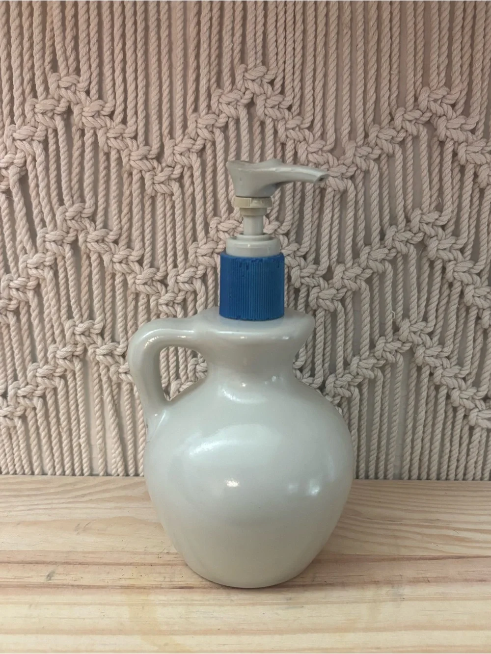 Vintage 1976 Avon 